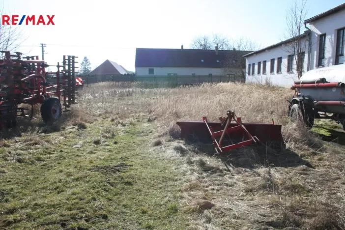 Pronájem komerční nemovitosti, Oslov, 430 m2