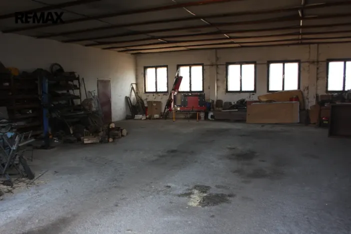 Pronájem komerční nemovitosti, Oslov, 430 m2