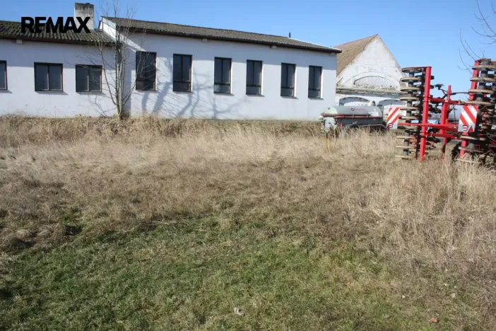 Pronájem komerční nemovitosti, Oslov, 430 m2