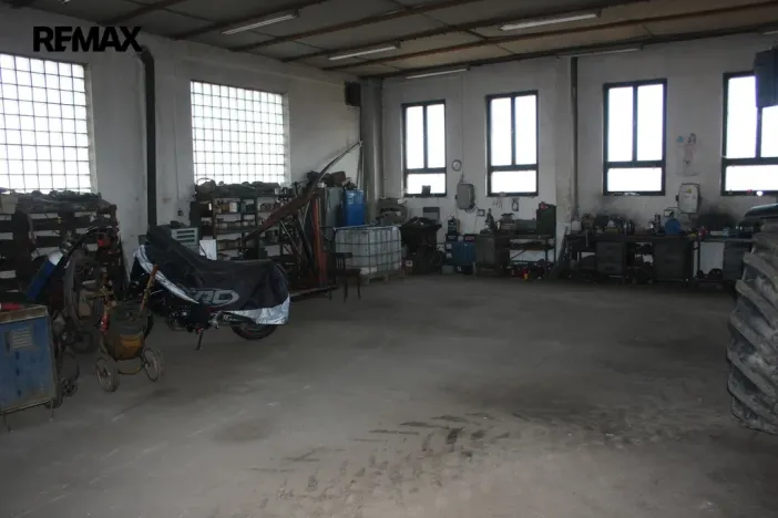 Pronájem komerční nemovitosti, Oslov, 430 m2