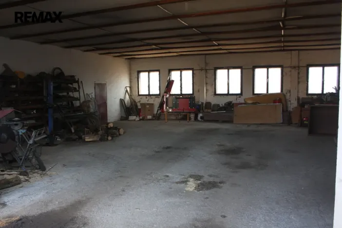 Pronájem komerční nemovitosti, Oslov, 430 m2