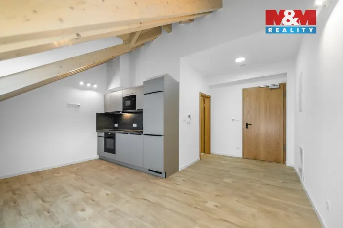 Pronájem bytu 1+kk, Domažlice - Město, Kostelní, 26 m2