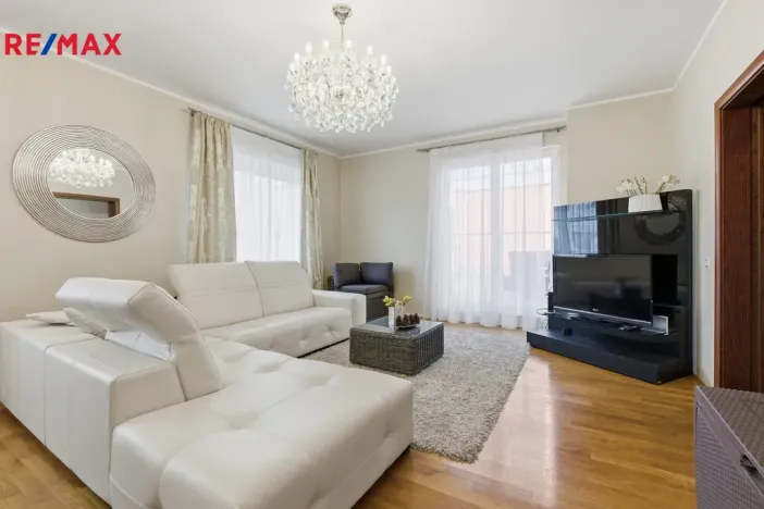 Prodej bytu 3+kk, Karlovy Vary, Jateční, 100 m2