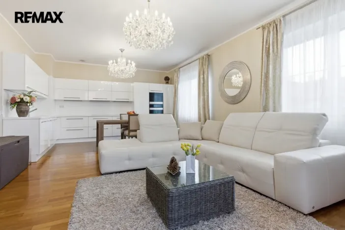 Prodej bytu 3+kk, Karlovy Vary, Jateční, 100 m2