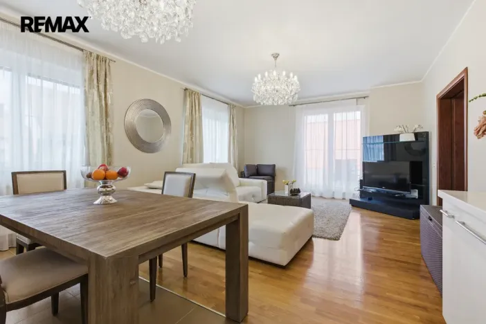 Prodej bytu 3+kk, Karlovy Vary, Jateční, 100 m2