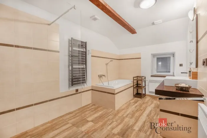 Prodej ubytování, Roprachtice, 460 m2