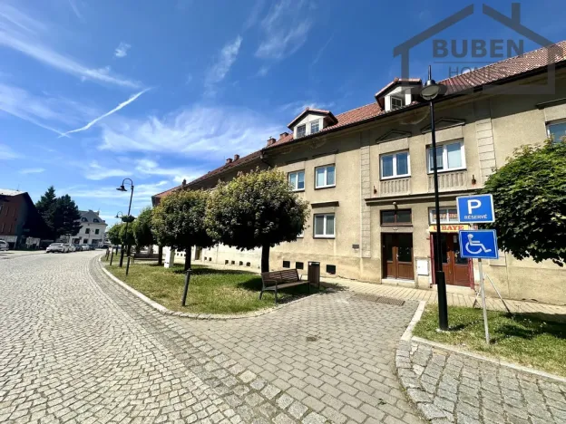 Pronájem bytu 2+1, Bor, náměstí Republiky, 57 m2