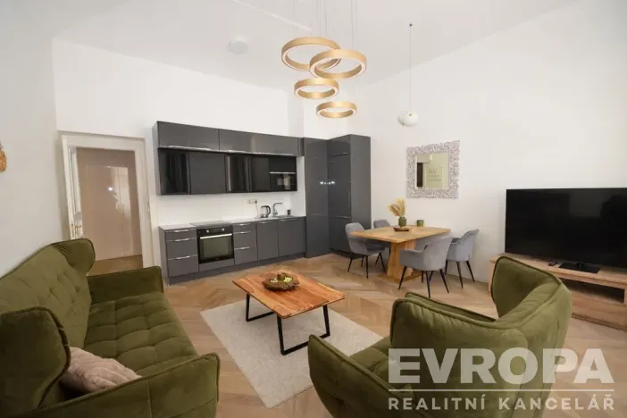 Pronájem bytu 2+kk, Praha - Vinohrady, U Zvonařky, 69 m2