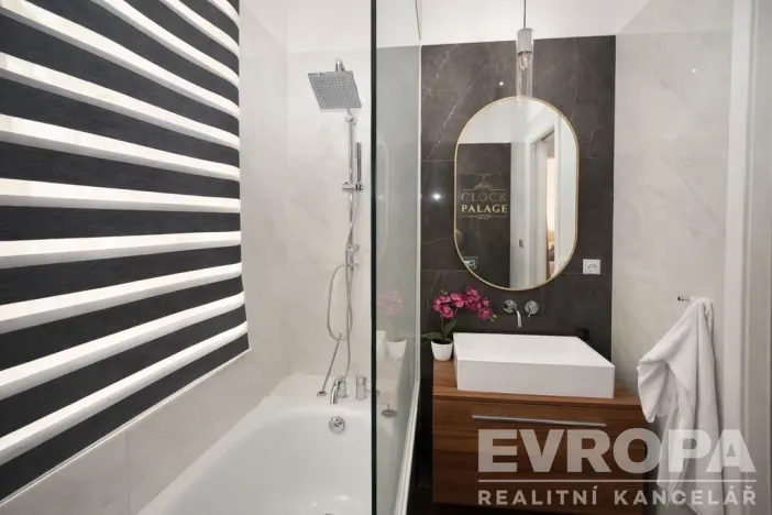 Pronájem bytu 2+kk, Praha - Vinohrady, U Zvonařky, 69 m2