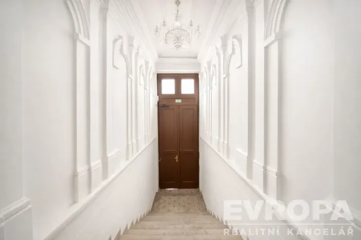 Pronájem bytu 2+kk, Praha - Vinohrady, U Zvonařky, 69 m2