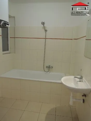 Pronájem bytu 1+kk, Praha - Michle, Nuselská, 46 m2