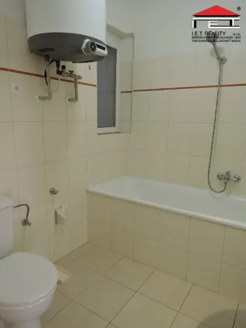 Pronájem bytu 1+kk, Praha - Michle, Nuselská, 46 m2