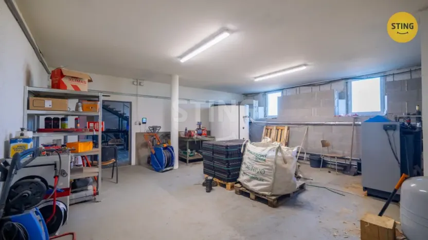 Prodej komerční nemovitosti, Opava - Jaktař, U Stodol, 1100 m2