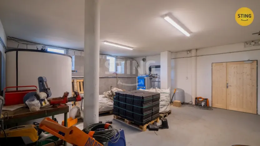 Prodej komerční nemovitosti, Opava - Jaktař, U Stodol, 1100 m2