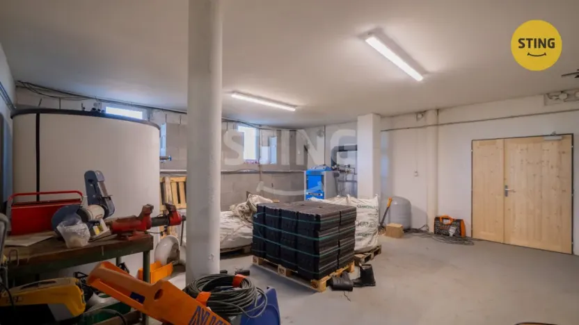 Prodej komerční nemovitosti, Opava - Jaktař, U Stodol, 1100 m2