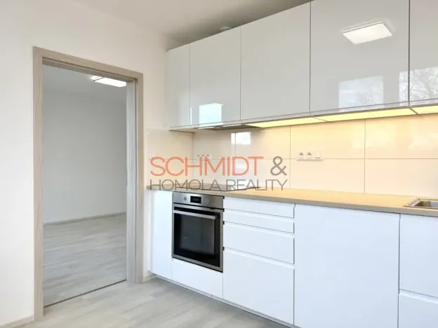 Pronájem bytu 4+1, Hustopeče, U Větrolamu, 88 m2