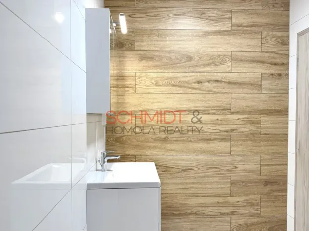 Pronájem bytu 4+1, Hustopeče, U Větrolamu, 88 m2