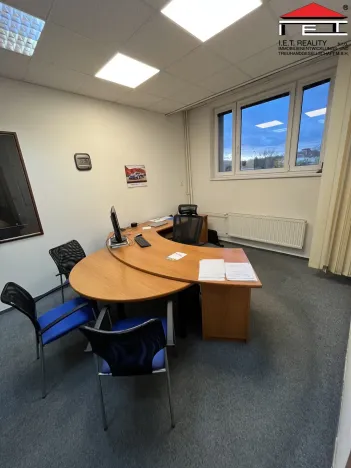 Pronájem obchodního prostoru, Ostrava, Halasova, 785 m2