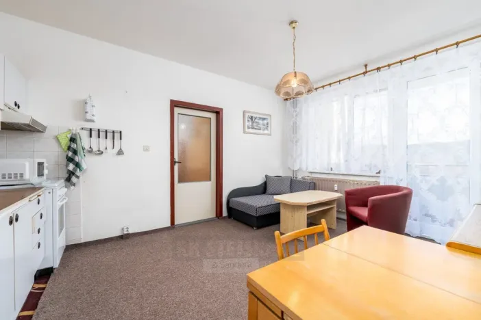 Prodej bytu 2+kk, Větřní, Sadová, 47 m2