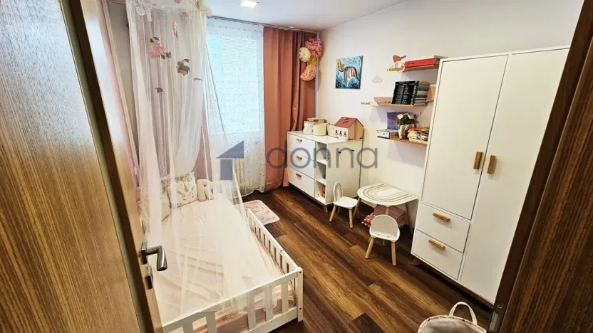 Pronájem bytu 3+kk, Praha, Molákova, 72 m2