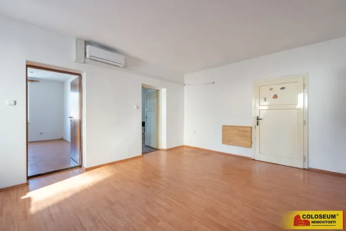 Prodej bytu 2+1, Zastávka, 69 m2