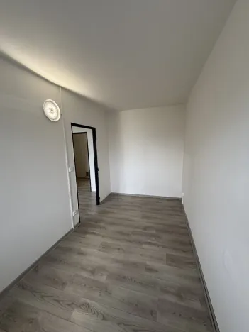 Pronájem bytu 3+1, Pardubice, Kosmonautů, 56 m2