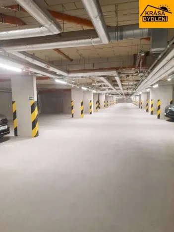 Pronájem garážového stání, Olomouc - Řepčín, 24 m2