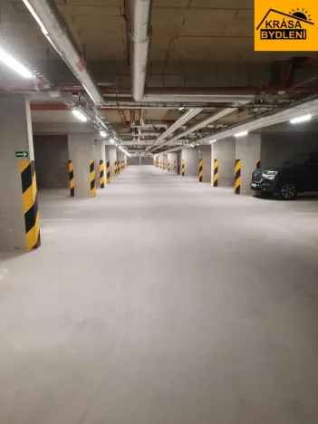 Pronájem garážového stání, Olomouc - Řepčín, 24 m2