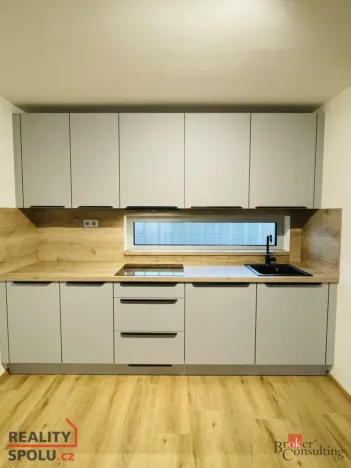 Pronájem bytu 2+kk, Velvary, Sídliště, 71 m2