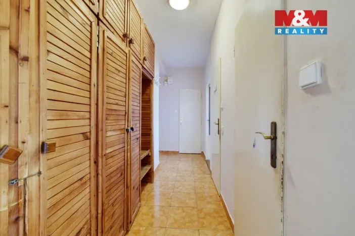 Prodej bytu 2+1, Mariánské Lázně, V Sadech, 48 m2