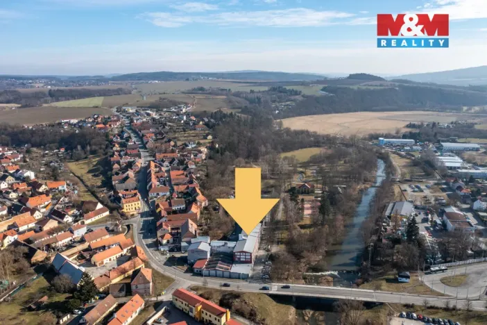 Pronájem kanceláře, Plzeň, Božkovské náměstí, 1021 m2