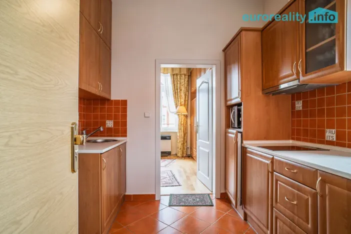 Prodej bytu 1+1, Mariánské Lázně, Hlavní třída, 35 m2