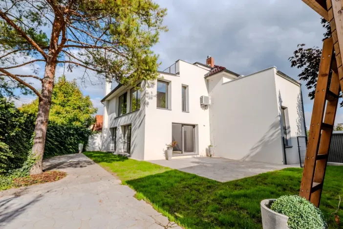 Prodej vícegeneračního domu, Praha - Velká Chuchle, Starolázeňská, 153 m2