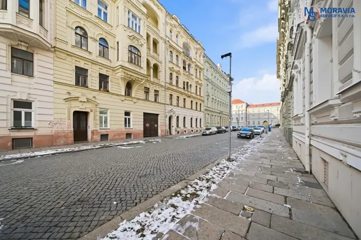 Prodej bytu 1+1, Olomouc, Javoříčská, 54 m2