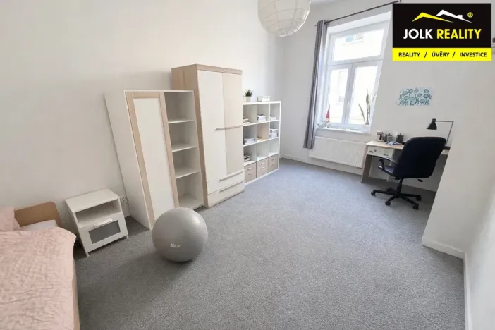 Pronájem bytu 3+1, Opava, Na Valech, 89 m2