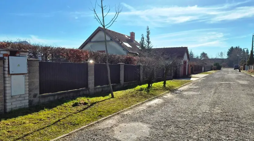 Prodej pozemku pro bydlení, Květnice, Mařinková, 703 m2