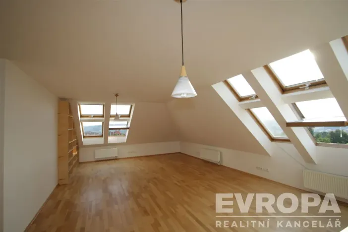 Pronájem bytu 4+kk, Praha - Nusle, U Jedličkova ústavu, 140 m2