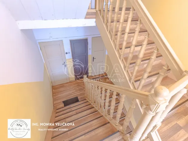 Prodej bytu 2+1, Krnov, Chářovská, 55 m2