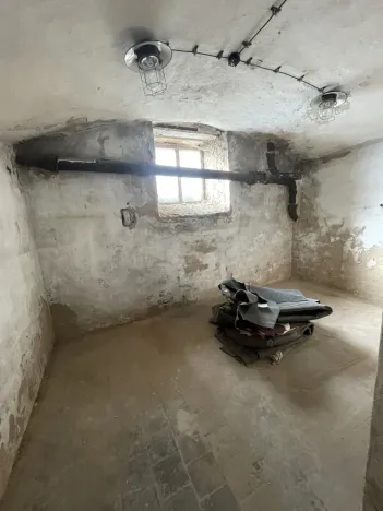 Prodej kanceláře, Ústí nad Labem, Brněnská, 1000 m2