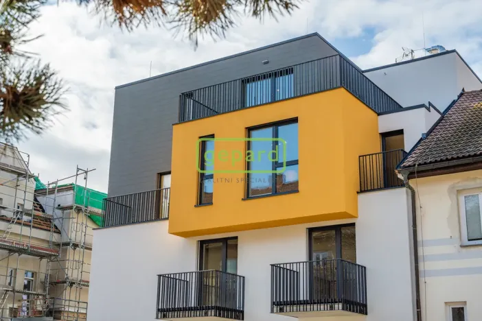 Pronájem bytu 1+kk, Praha, Pakoměřická, 27 m2