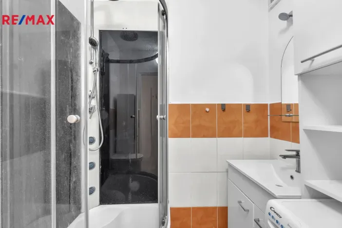 Prodej bytu 2+kk, Hradec Králové - Slezské Předměstí, Myslivečkova, 43 m2