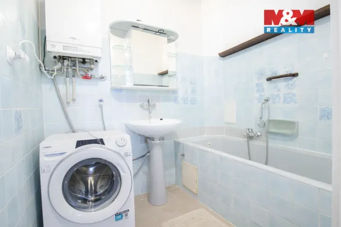 Pronájem bytu 2+kk, Praha - Žižkov, Žerotínova, 55 m2