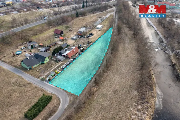 Prodej pole, Vsetín, 1931 m2