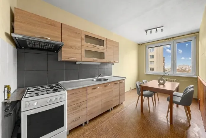 Prodej bytu 3+1, Litoměřice - Pokratice, Na Výsluní, 75 m2