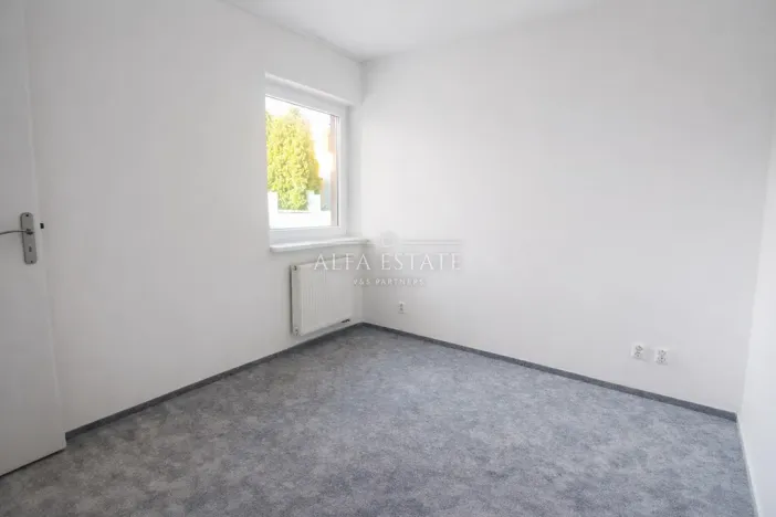 Pronájem rodinného domu, Karlovy Vary - Tašovice, Řadová, 150 m2