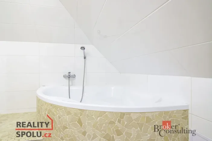 Prodej ubytování, Horní Lhota, 770 m2