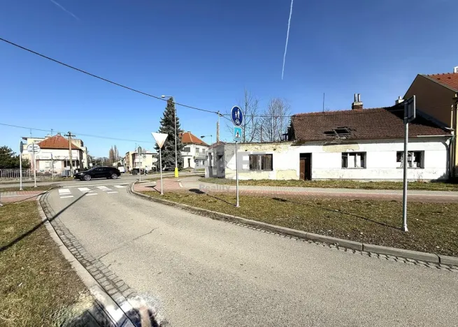 Prodej pozemku pro bydlení, Uherské Hradiště - Mařatice, 1. máje, 681 m2