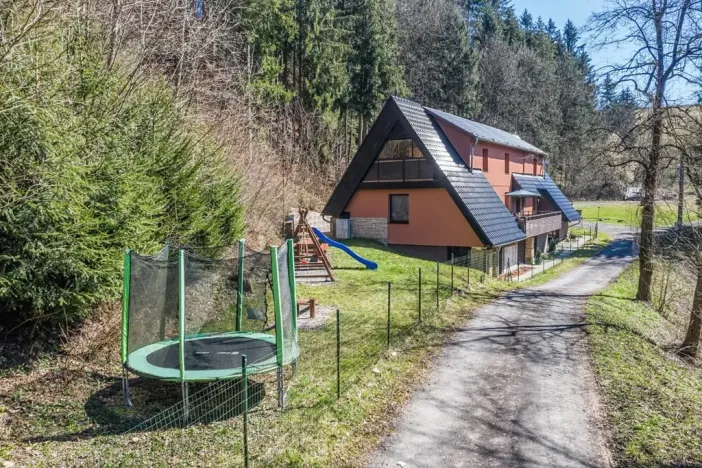 Prodej rodinného domu, Karolinka, Rekreační, 300 m2