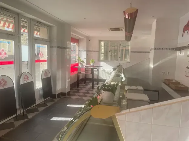 Pronájem obchodního prostoru, Kladno, T. G. Masaryka, 304 m2