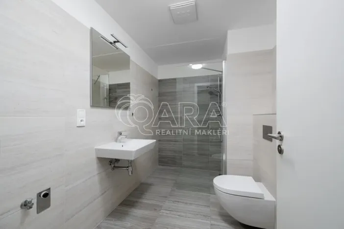 Pronájem bytu 2+kk, Liberec - Liberec III-Jeřáb, U Nisy, 63 m2